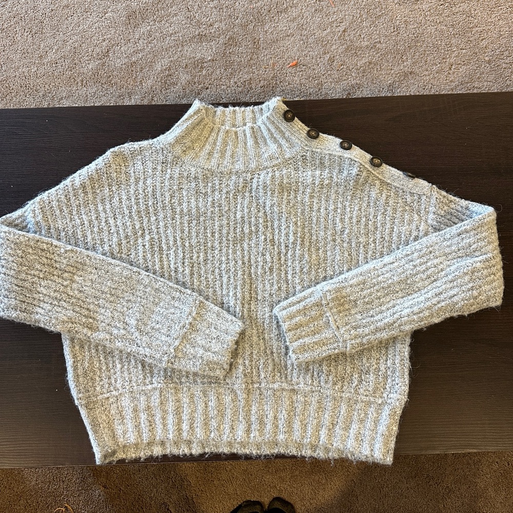 Cropped sweater